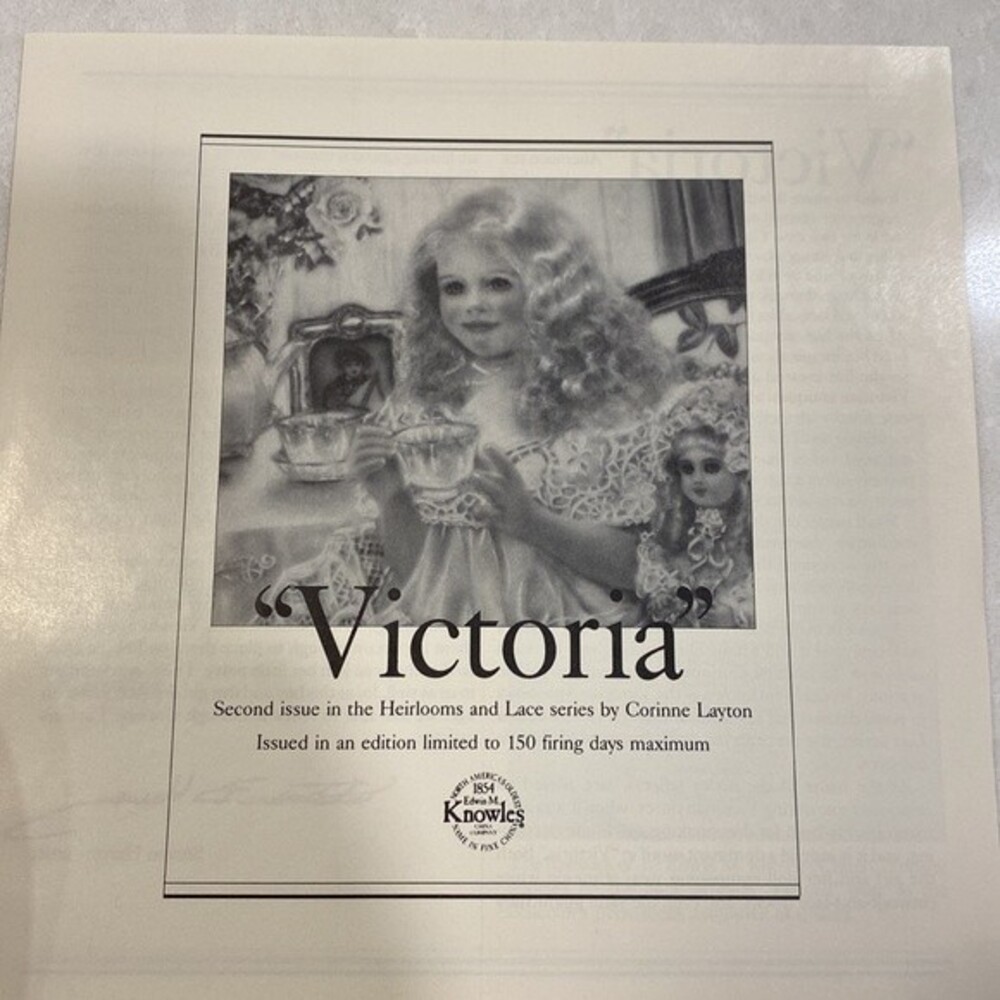 Heirlooms & Lace Victoria Collector’s #2 Plate in Series By Corinne Layton 4982A - Picture 5 of 15
